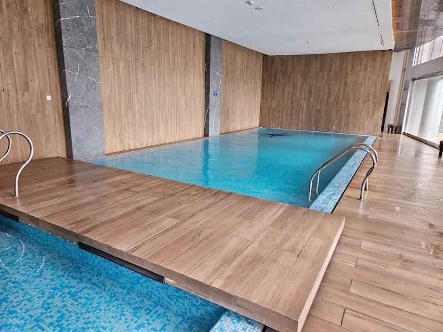 Apartment 2br Flat Taman Anggrek Jakarta